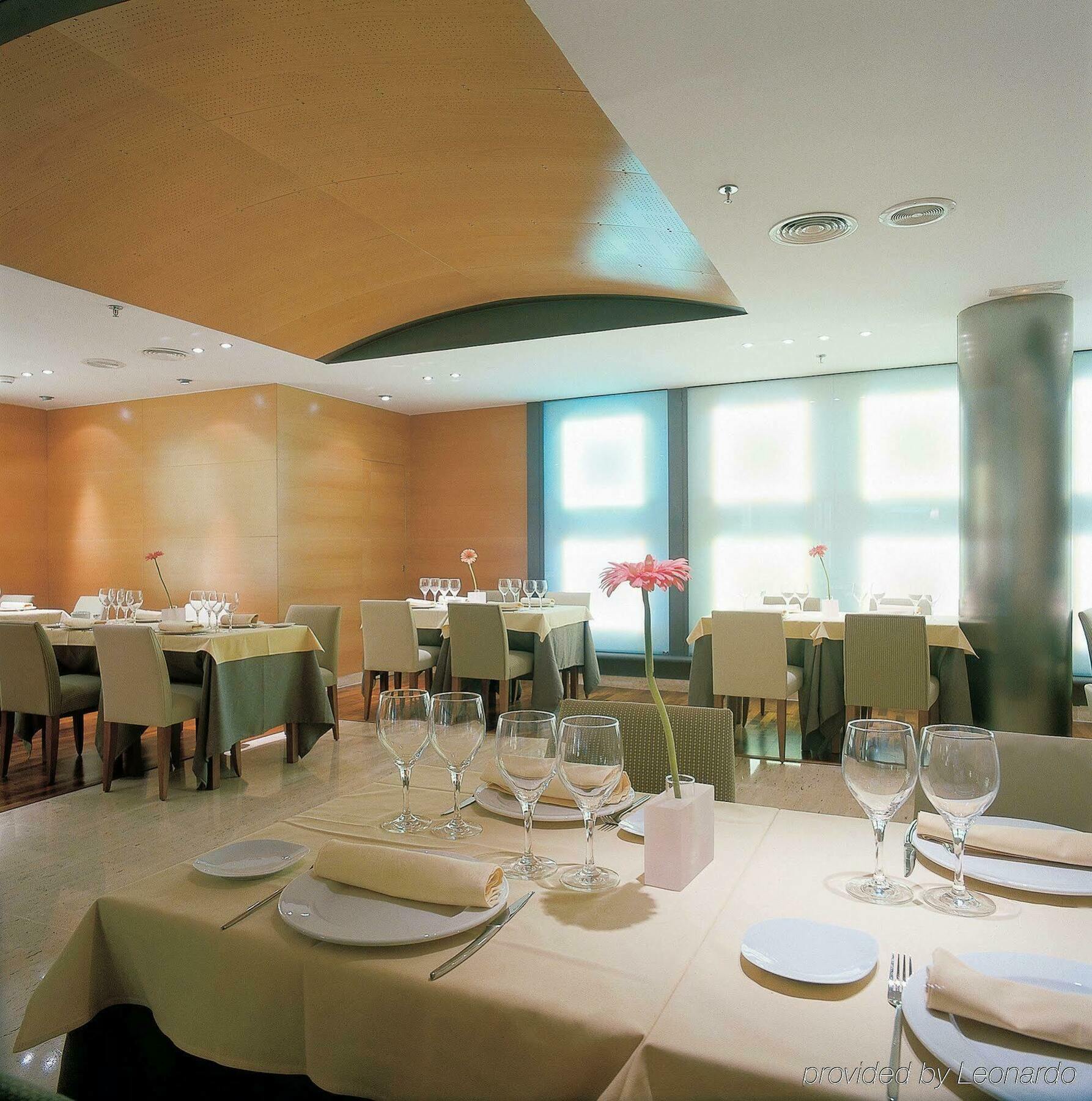 艾克斯克里斯特尔宫殿酒店 巴塞罗那 餐厅 照片